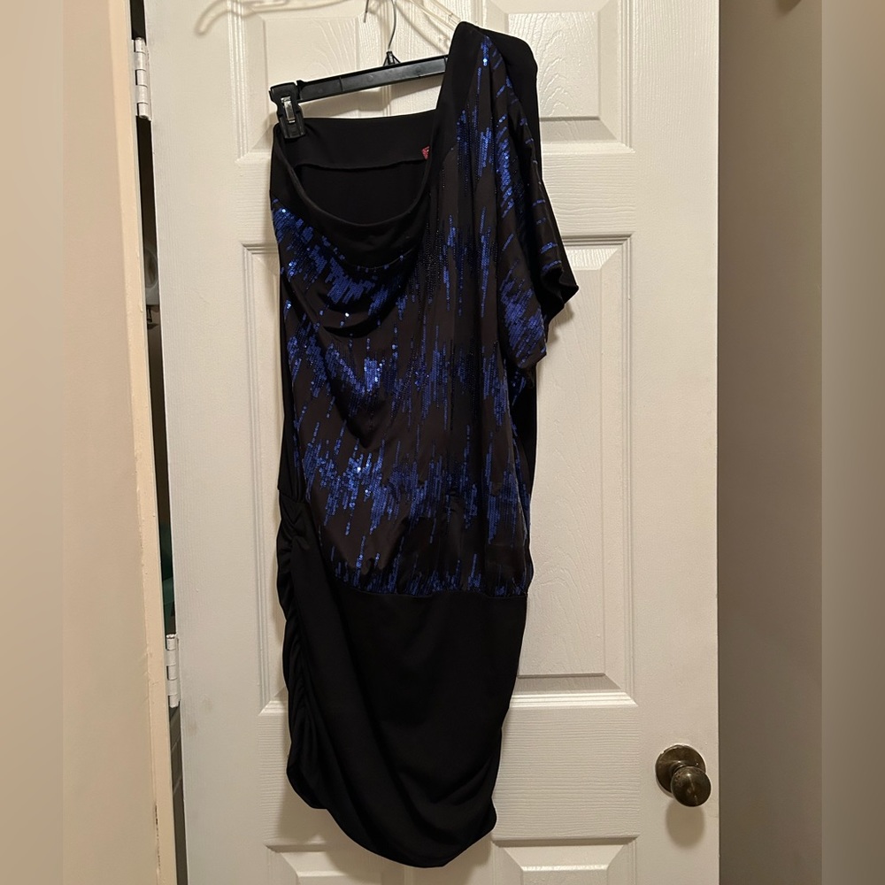 Trixxi Royal Blue one shoulder sequin dress - Size 1X - like new